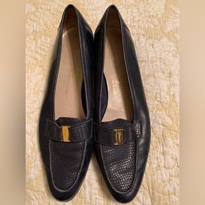 Vintage Salvatore Ferragamo Flats SZ 7.5 AA